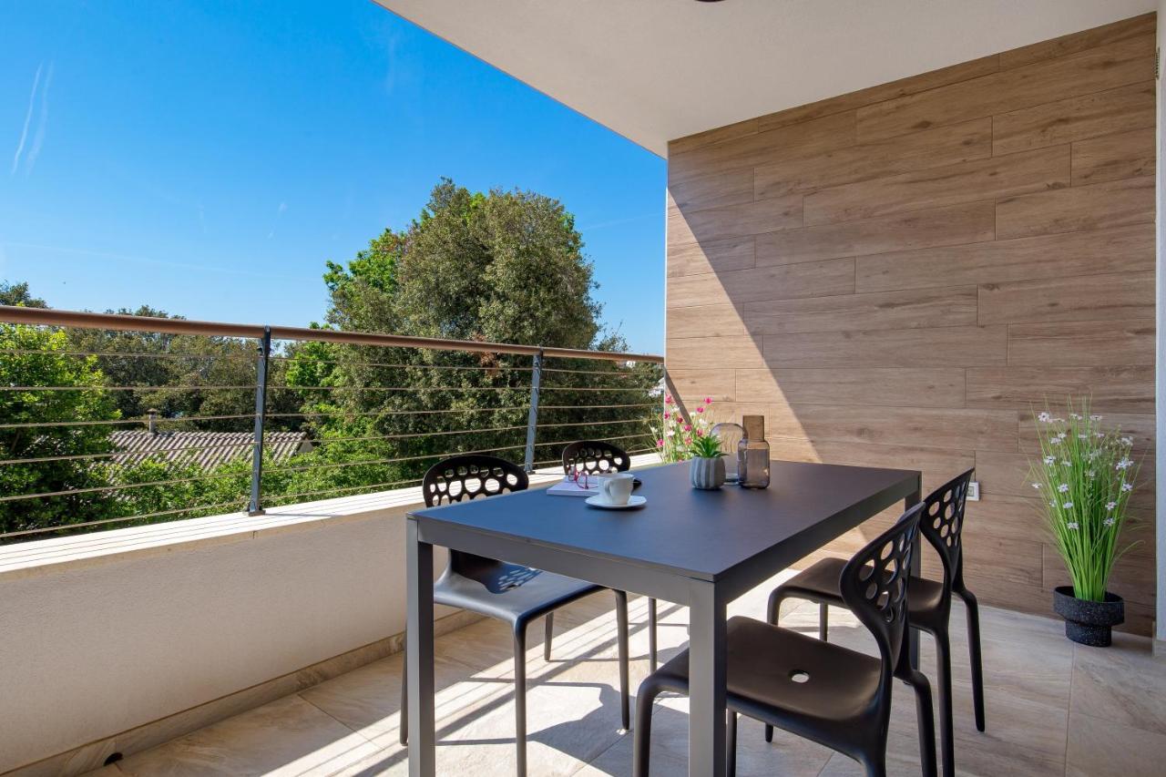 Apartment Val Pjescana Uvala Bagian luar foto