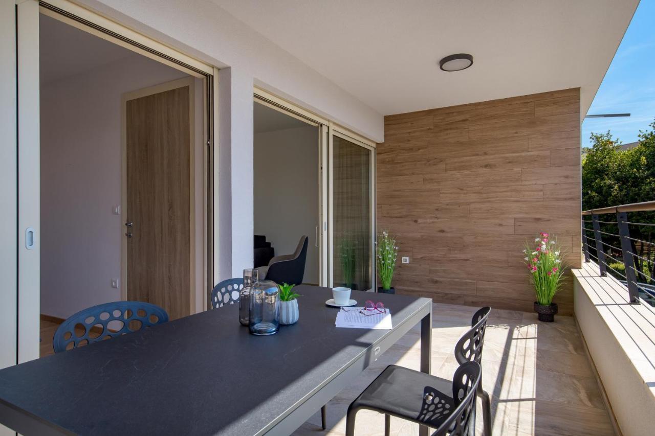 Apartment Val Pjescana Uvala Bagian luar foto